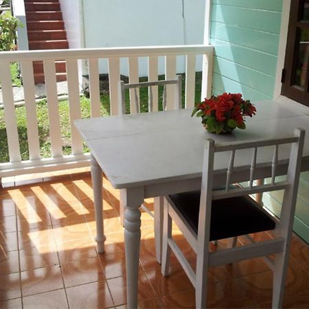 Chez Ophelia Cottage Apartments Roseau Kamer foto