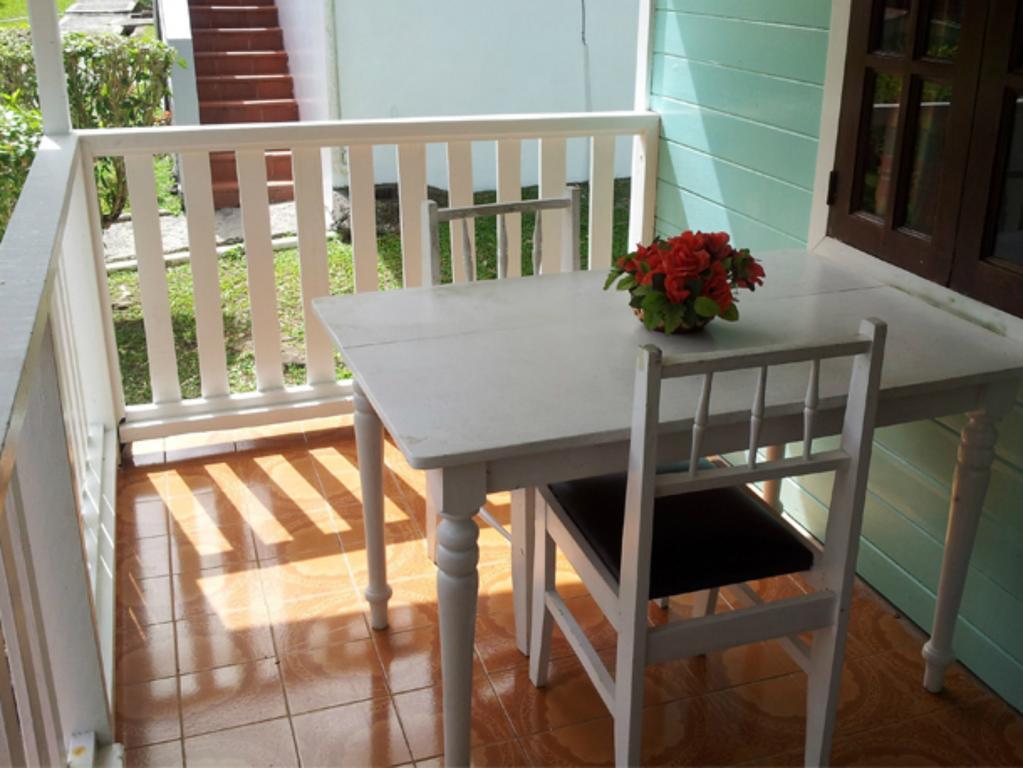 Chez Ophelia Cottage Apartments Roseau Kamer foto